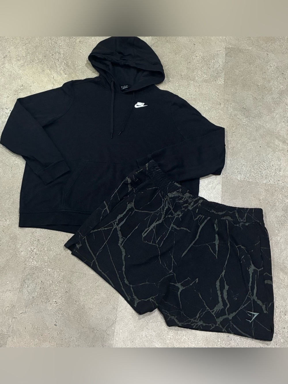 Women’s NIKE/GYMSHARK Hoodie Sweatshirt & Athletic Shorts, sz XXL